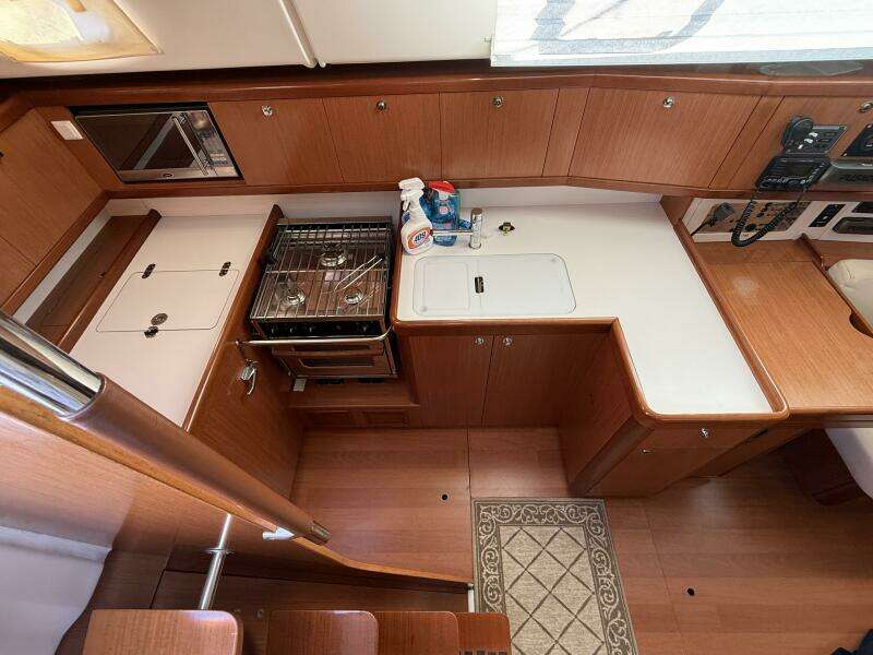 Star Chaser 43ft Beneteau Yacht For Sale