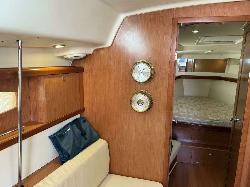 Star Chaser 43ft Beneteau Yacht For Sale