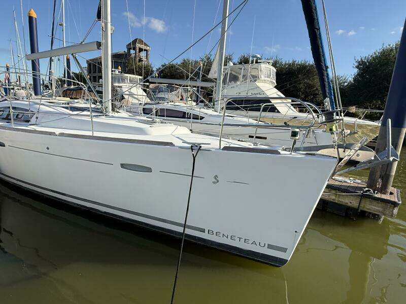 Star Chaser 43ft Beneteau Yacht For Sale