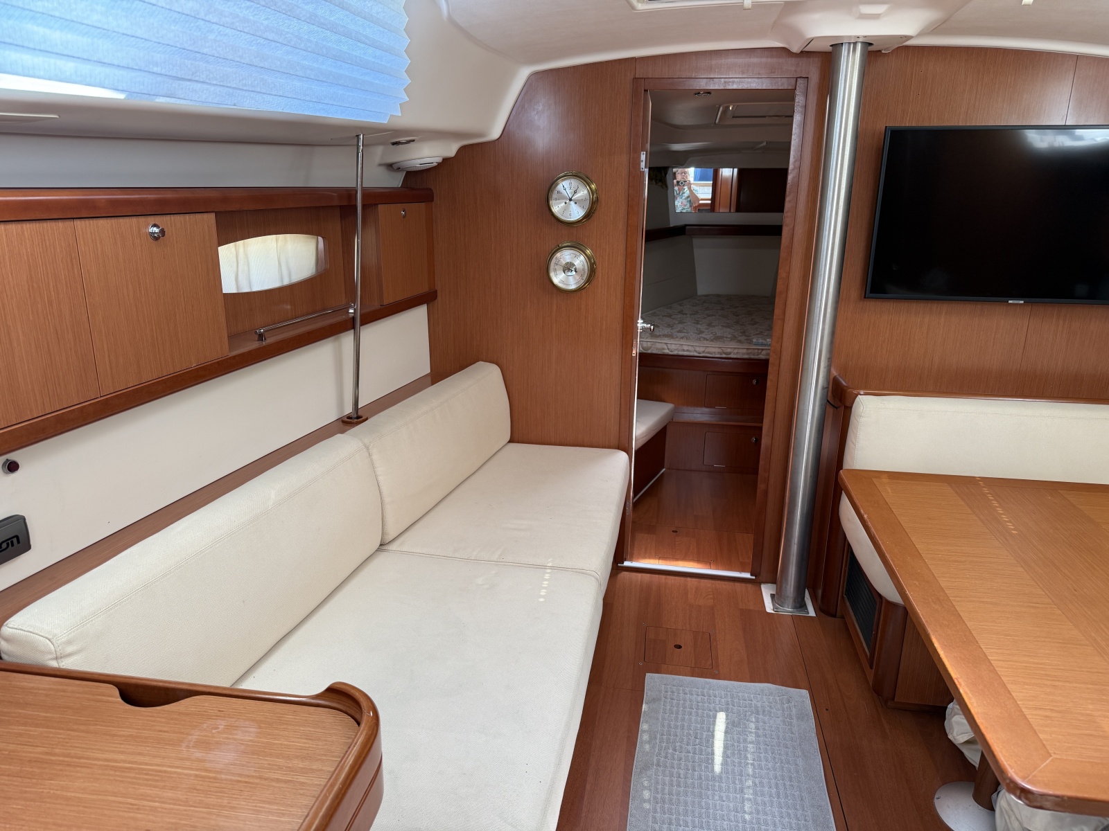 43' 2008 Beneteau Oceanis 43