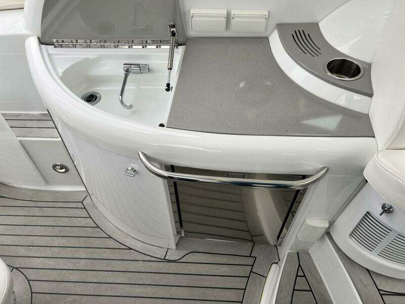 No Worries 37ft Formula Yacht For Sale No Worries 37ft Formula Yacht For Sale