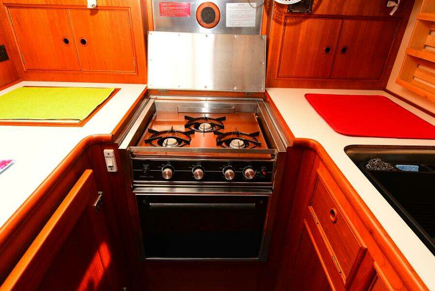 38ft Eastbay Yacht For Sale