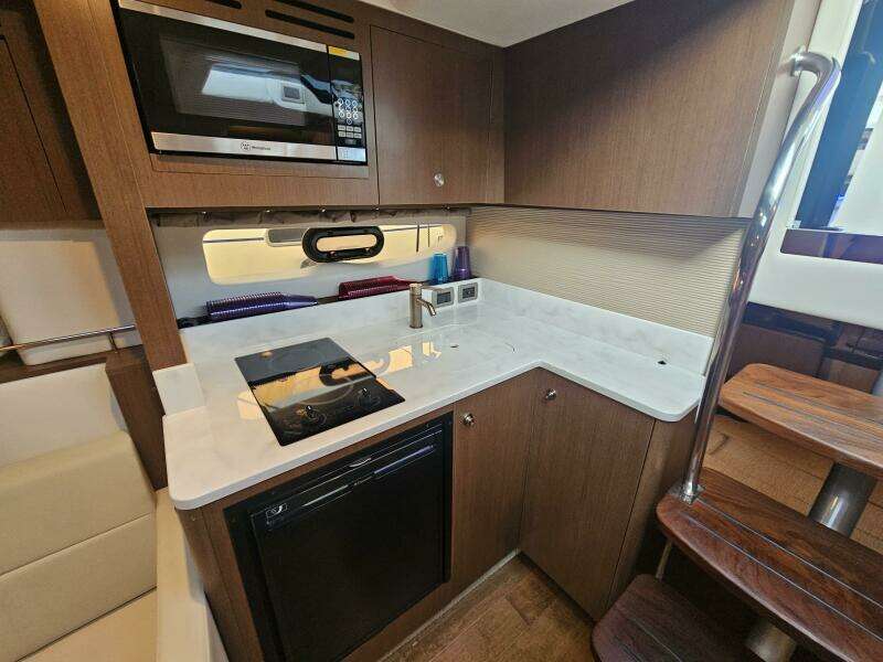 Levon II 35ft Sea Ray Yacht For Sale Levon II 35ft Sea Ray Yacht For Sale