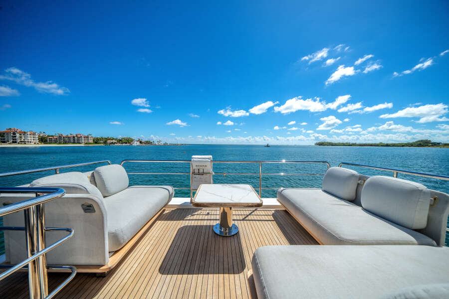 60ft Azimut Yacht For Sale 60ft Azimut Yacht For Sale