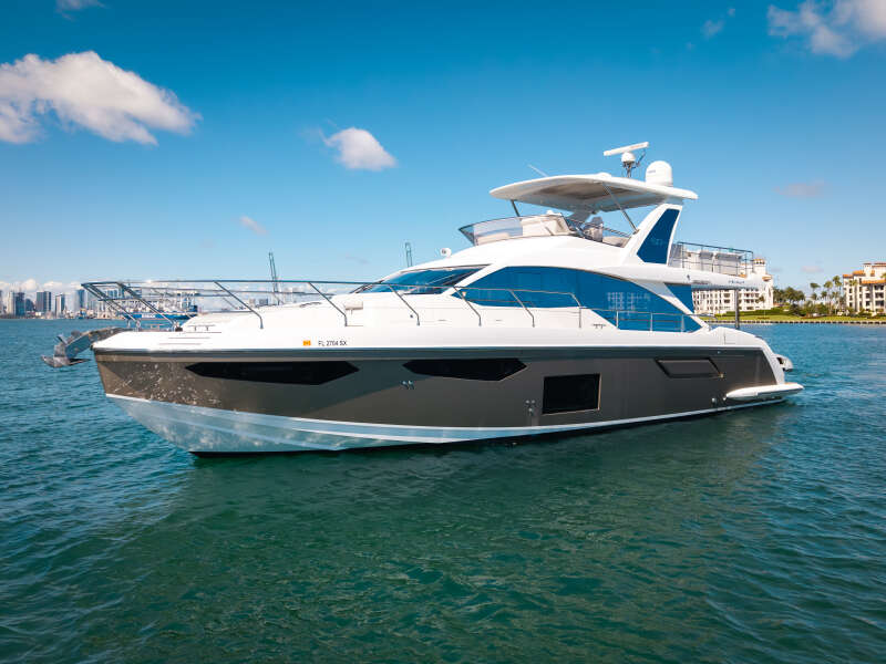 60ft Azimut Yacht For Sale 60ft Azimut Yacht For Sale