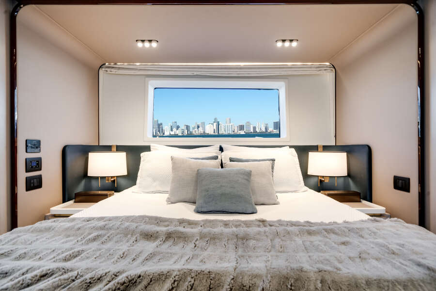 60ft Azimut Yacht For Sale 60ft Azimut Yacht For Sale