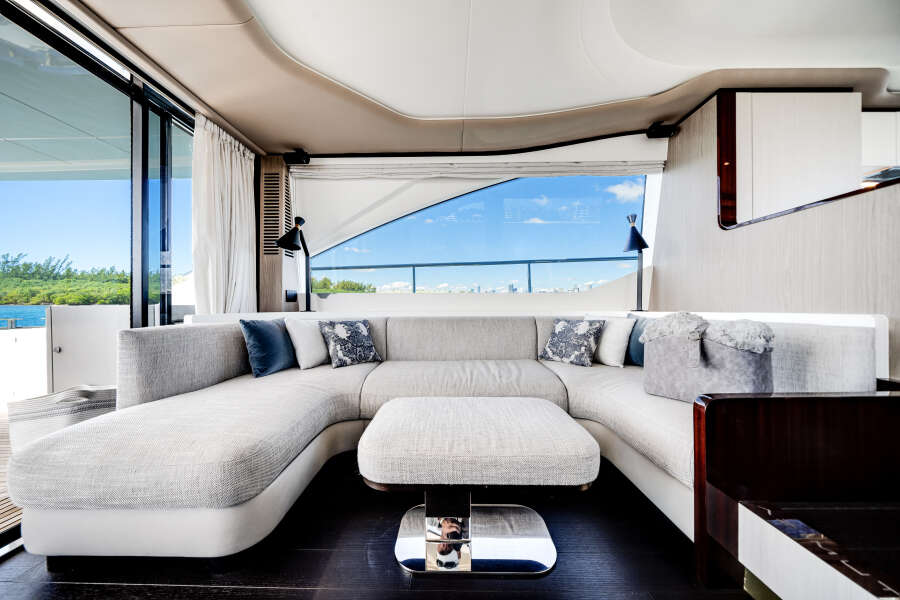 60ft Azimut Yacht For Sale 60ft Azimut Yacht For Sale