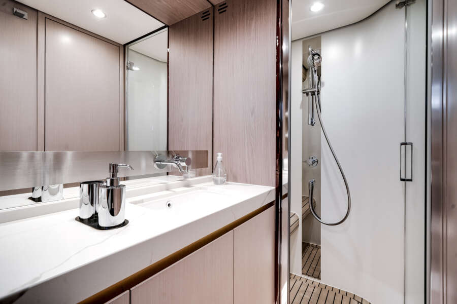 60ft Azimut Yacht For Sale