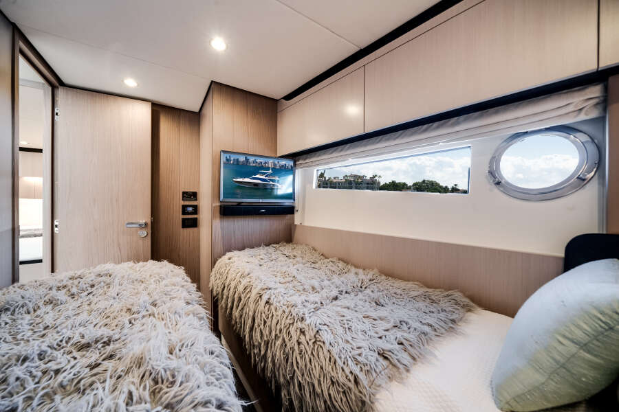 60ft Azimut Yacht For Sale 60ft Azimut Yacht For Sale