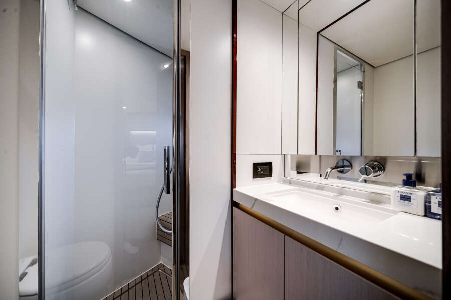 60ft Azimut Yacht For Sale 60ft Azimut Yacht For Sale