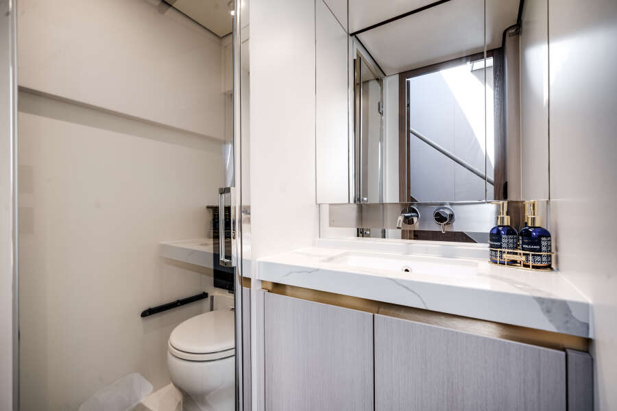 60ft Azimut Yacht For Sale 60ft Azimut Yacht For Sale