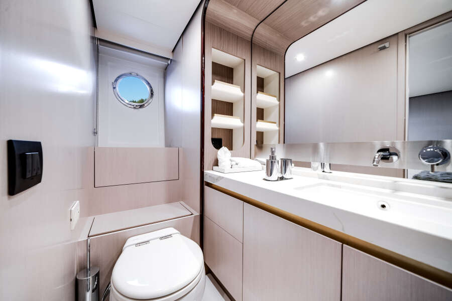 60ft Azimut Yacht For Sale 60ft Azimut Yacht For Sale