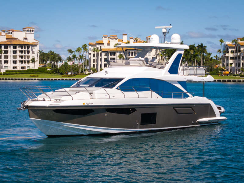 60ft Azimut Yacht For Sale 60ft Azimut Yacht For Sale