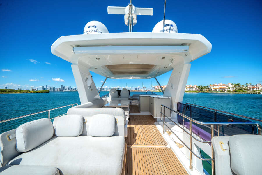 60ft Azimut Yacht For Sale