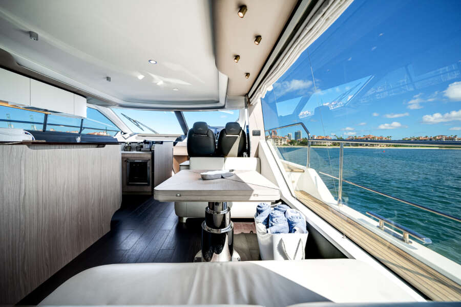 60ft Azimut Yacht For Sale