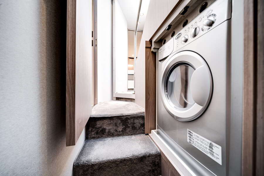 60ft Azimut Yacht For Sale 60ft Azimut Yacht For Sale