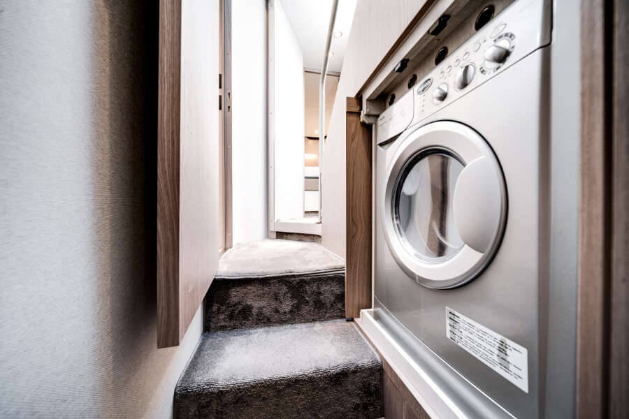 60ft Azimut Yacht For Sale