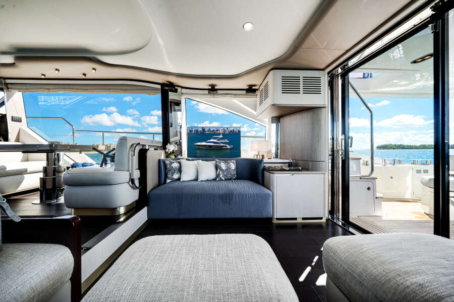 60ft Azimut Yacht For Sale 60ft Azimut Yacht For Sale