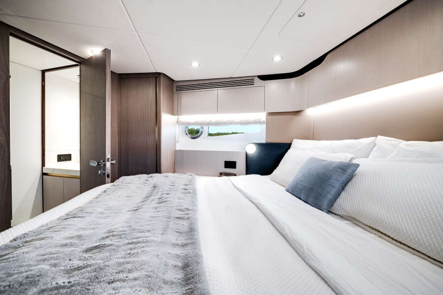 60ft Azimut Yacht For Sale 60ft Azimut Yacht For Sale