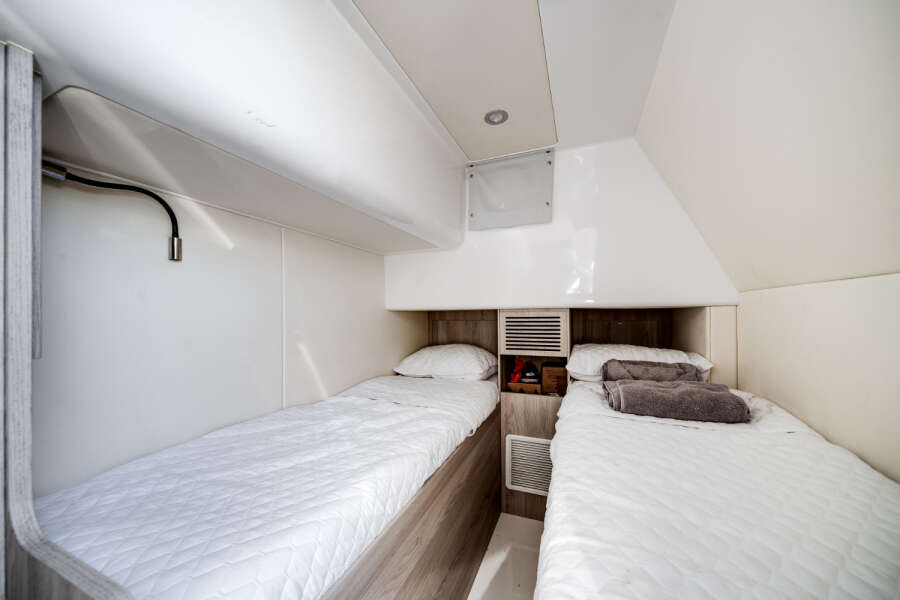 60ft Azimut Yacht For Sale