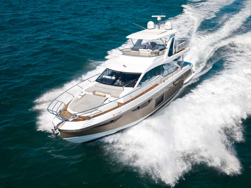 60ft Azimut Yacht For Sale 60ft Azimut Yacht For Sale
