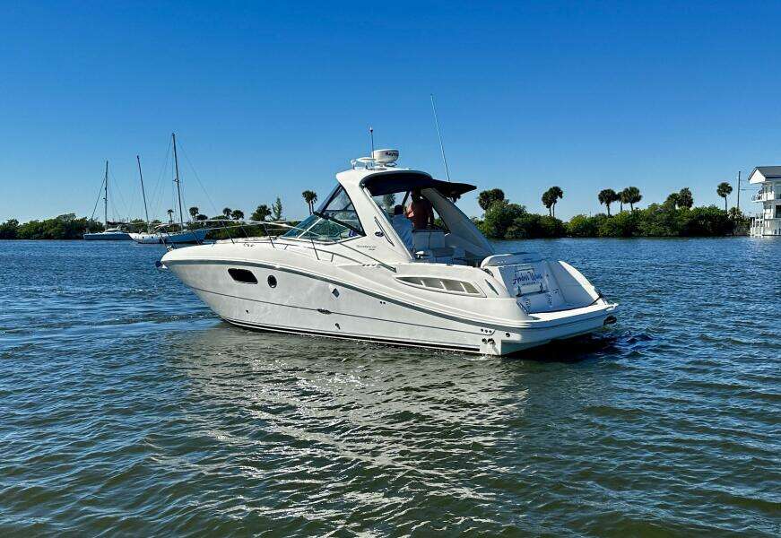 AMBER WAVES 35ft Sea Ray Yacht For Sale