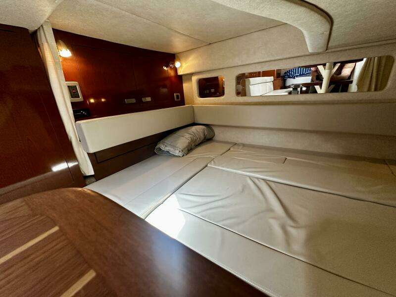 AMBER WAVES 35ft Sea Ray Yacht For Sale