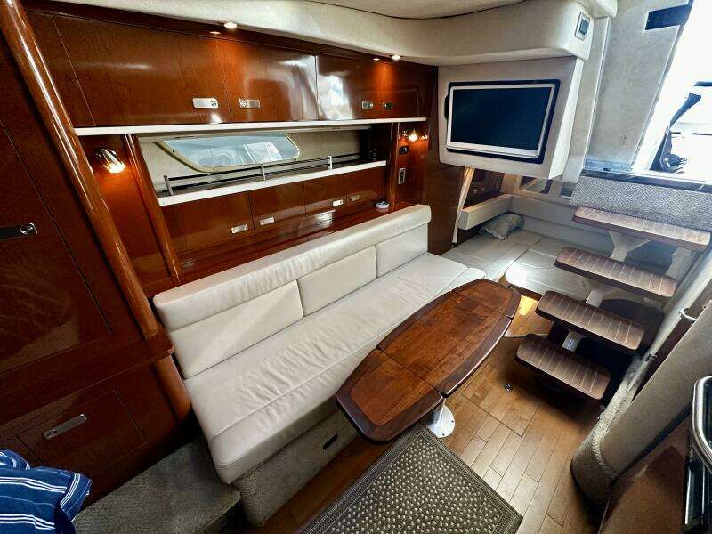 AMBER WAVES 35ft Sea Ray Yacht For Sale