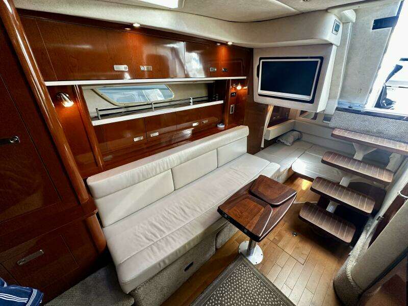 AMBER WAVES 35ft Sea Ray Yacht For Sale