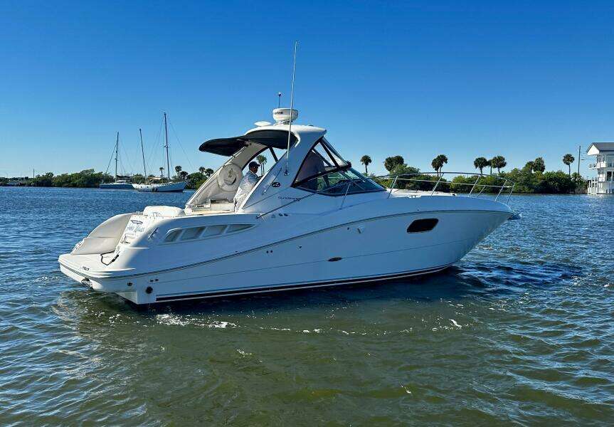 AMBER WAVES 35ft Sea Ray Yacht For Sale