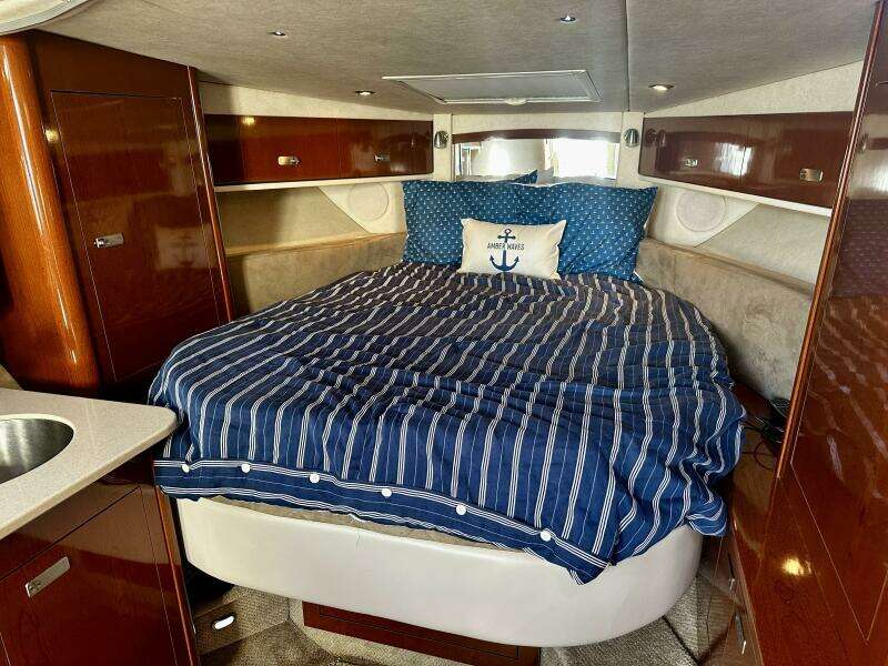 AMBER WAVES 35ft Sea Ray Yacht For Sale