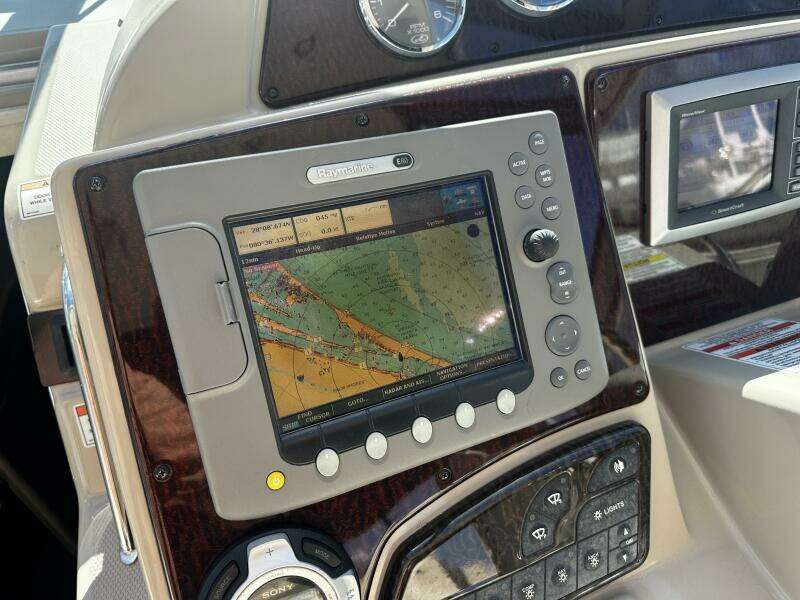 AMBER WAVES 35ft Sea Ray Yacht For Sale