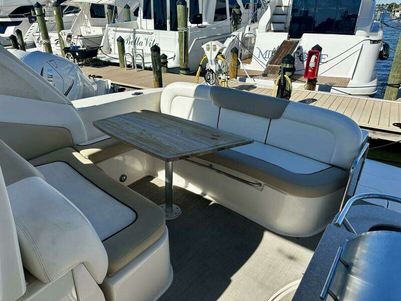 AMBER WAVES 35ft Sea Ray Yacht For Sale