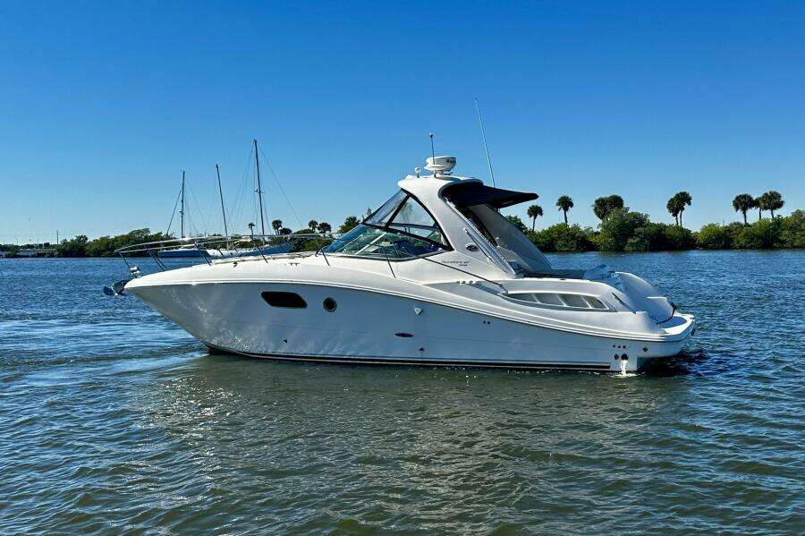 AMBER WAVES 35ft Sea Ray Yacht For Sale