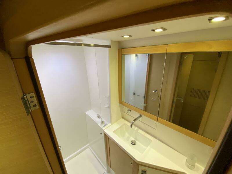 ARN 45ft Lagoon Yacht For Sale ARN 45ft Lagoon Yacht For Sale