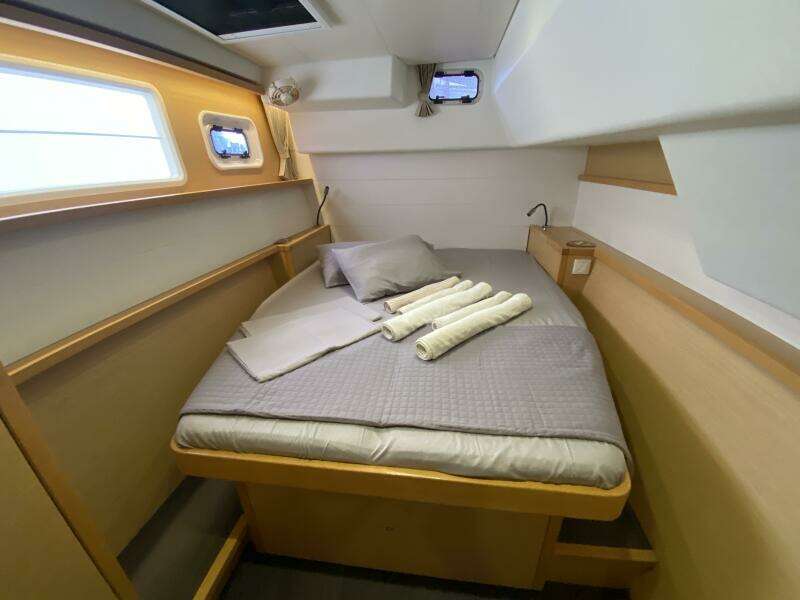 ARN 45ft Lagoon Yacht For Sale ARN 45ft Lagoon Yacht For Sale