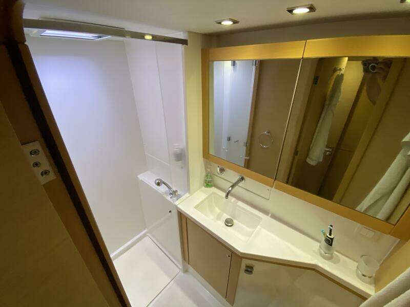 ARN 45ft Lagoon Yacht For Sale ARN 45ft Lagoon Yacht For Sale