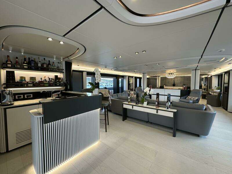 129ft Extra Yachts Yacht For Sale 129ft Extra Yachts Yacht For Sale