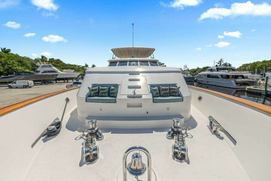 DIRT POOR 118ft Trinity Yachts Yacht For Sale DIRT POOR 118ft Trinity Yachts Yacht For Sale