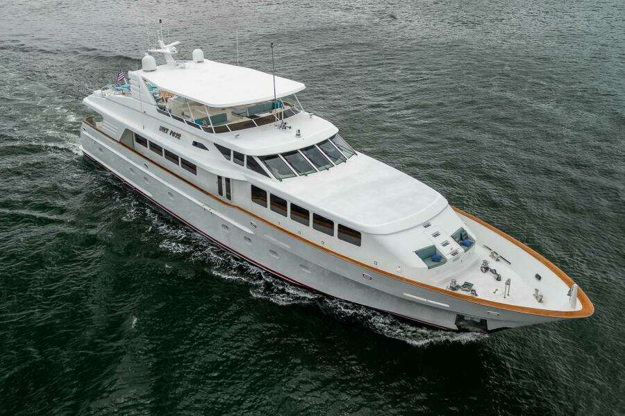 DIRT POOR 118ft Trinity Yachts Yacht For Sale DIRT POOR 118ft Trinity Yachts Yacht For Sale
