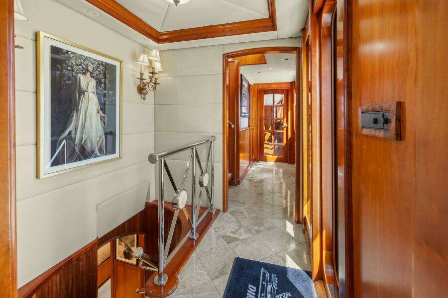 DIRT POOR 118ft Trinity Yachts Yacht For Sale DIRT POOR 118ft Trinity Yachts Yacht For Sale