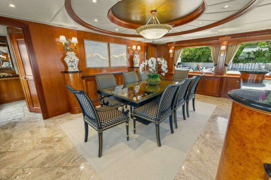 DIRT POOR 118ft Trinity Yachts Yacht For Sale DIRT POOR 118ft Trinity Yachts Yacht For Sale