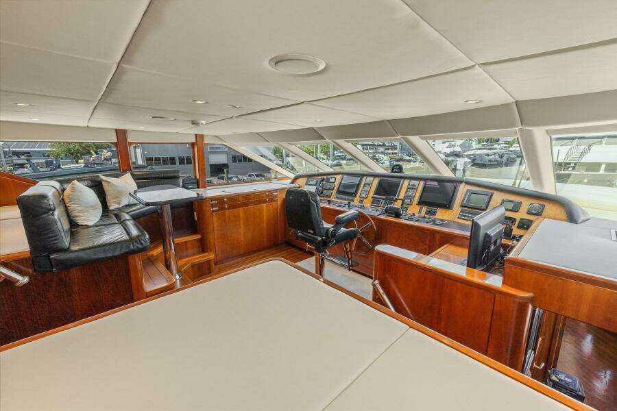DIRT POOR 118ft Trinity Yachts Yacht For Sale DIRT POOR 118ft Trinity Yachts Yacht For Sale
