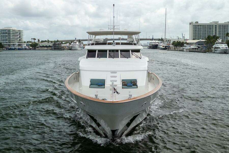 DIRT POOR 118ft Trinity Yachts Yacht For Sale DIRT POOR 118ft Trinity Yachts Yacht For Sale