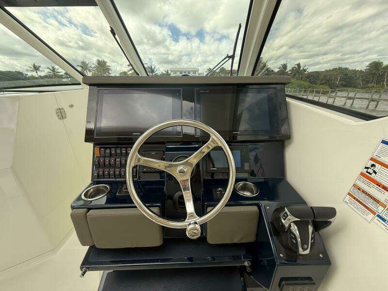 36ft Pursuit Yacht For Sale