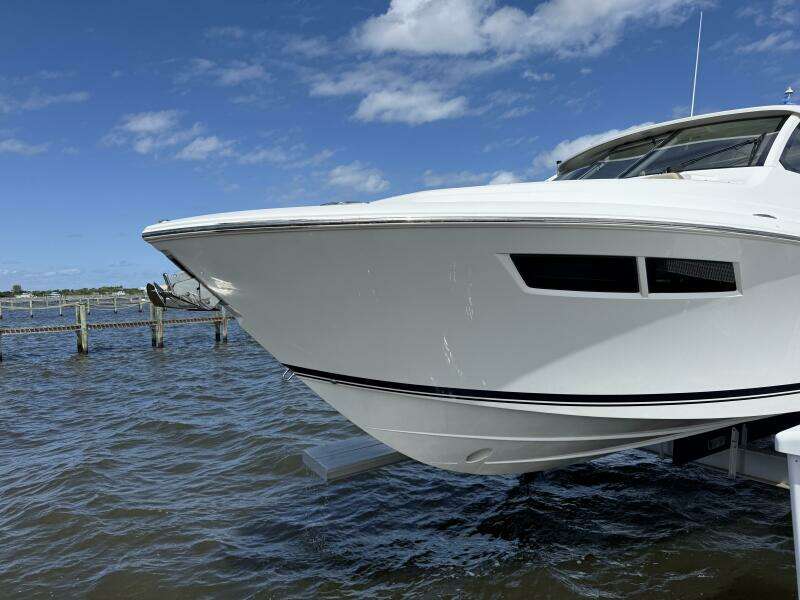 36ft Pursuit Yacht For Sale