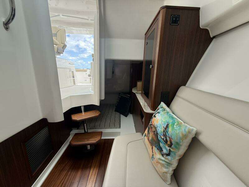 36ft Pursuit Yacht For Sale