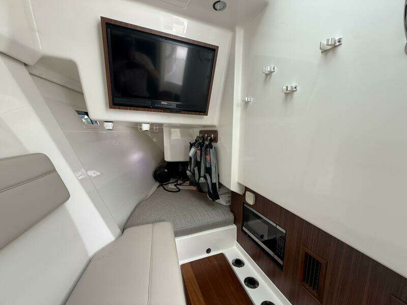 36ft Pursuit Yacht For Sale