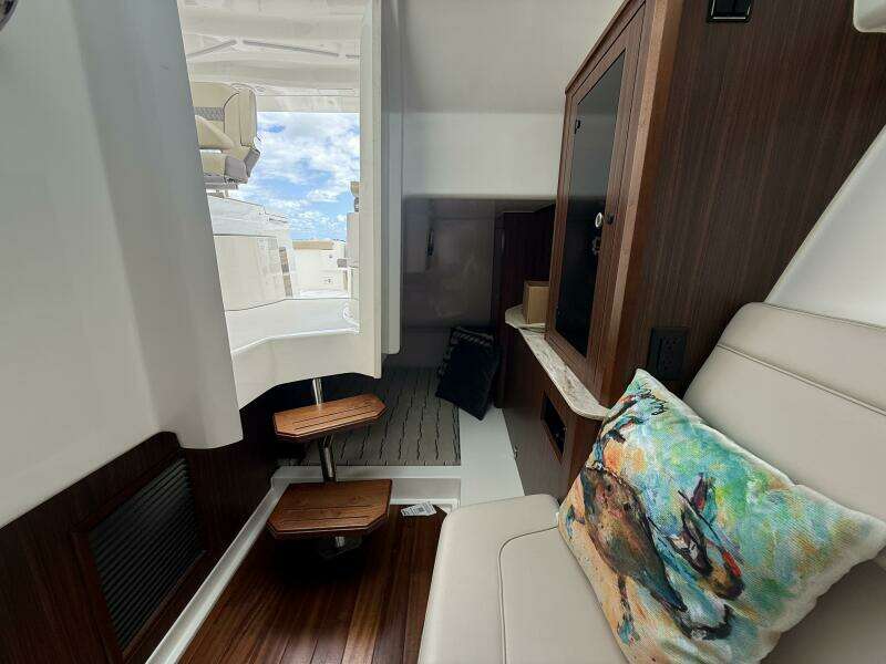 36ft Pursuit Yacht For Sale