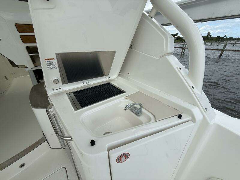 36ft Pursuit Yacht For Sale